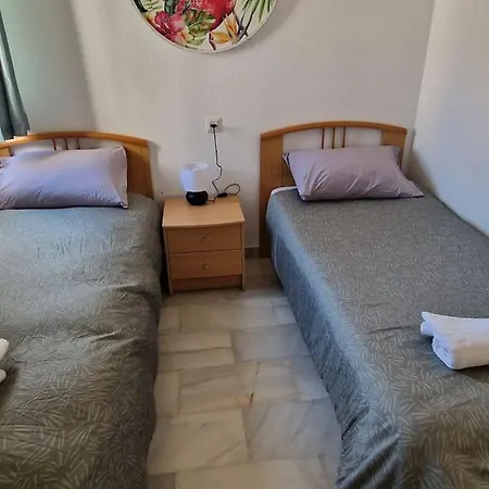Bonito De Dos Pueblo Evita Benalmádena