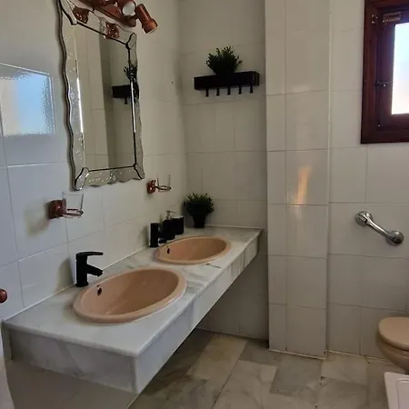 Bonito De Dos Pueblo Evita Benalmádena